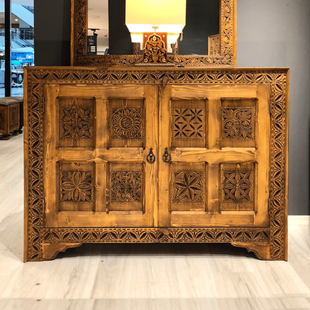 8 FARKLI MOTİFLİ KONSOL KESTANE RENK M33