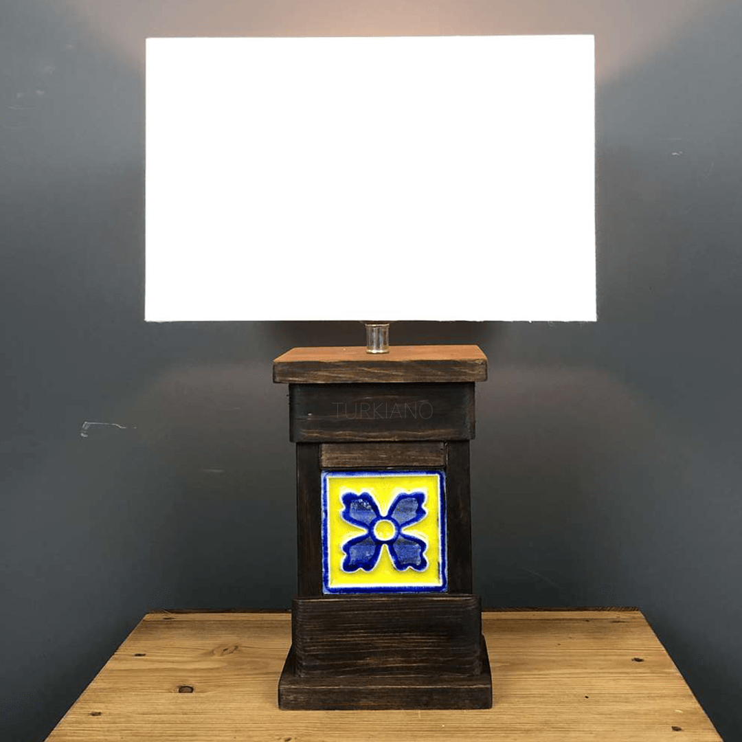 ÇİNİ SÜSLEMELİ ABAJURİ M341