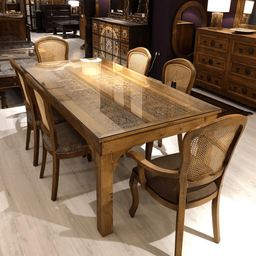 ŞAHMERAN YEMEK MASASI KREM ESKİTME M600