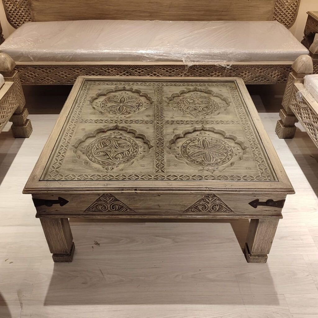 ANTİK TARZ EL OYMA ORTA SEHPA M846