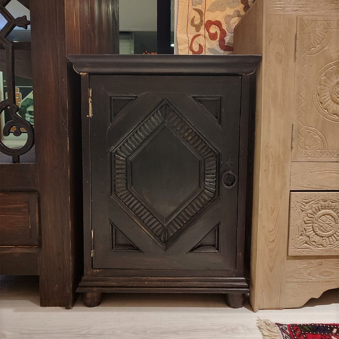 MERV KOMODİN ANTİK TARZ M1030_2